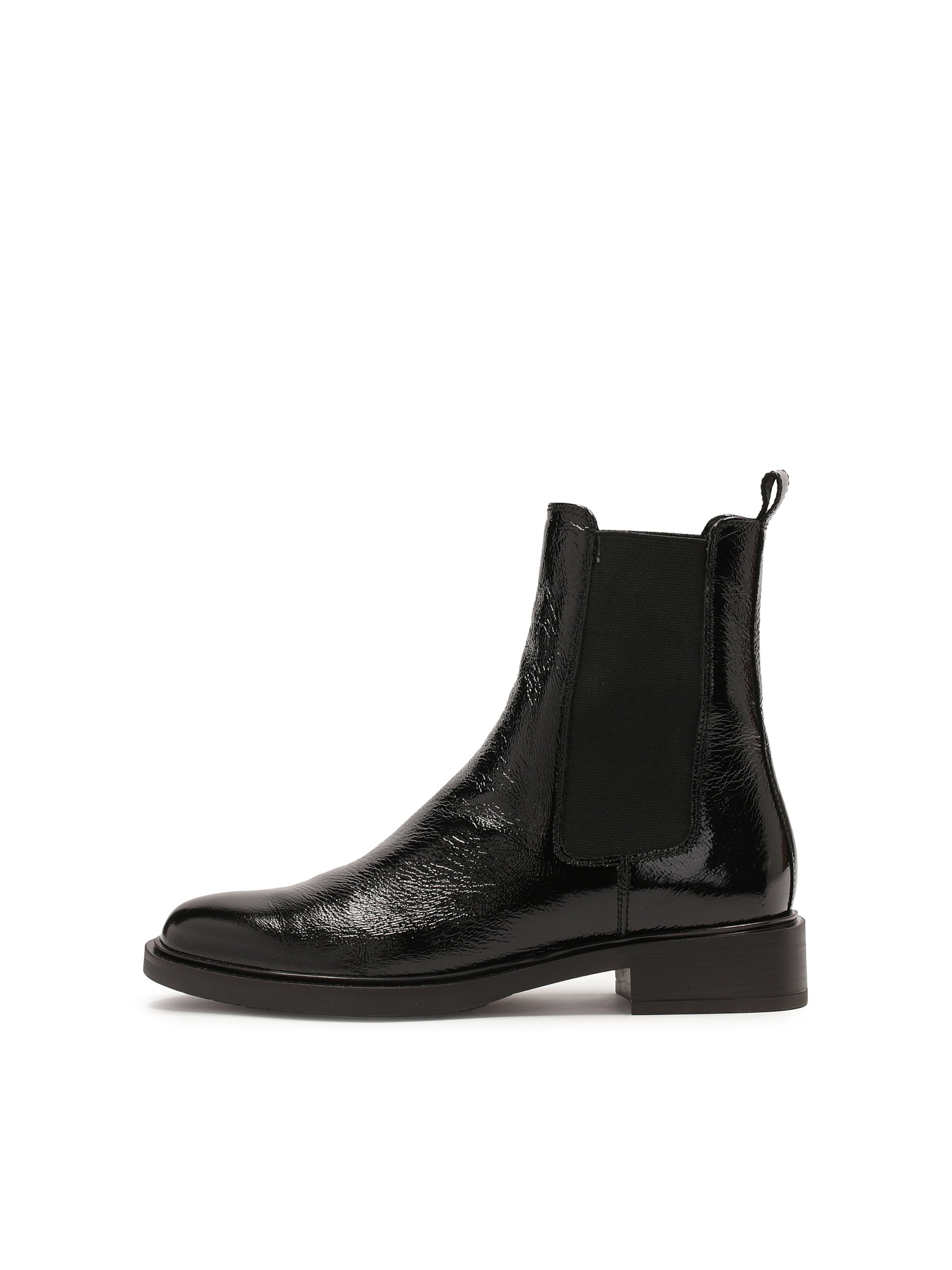 Kazar Chelsea Boots in Black: front