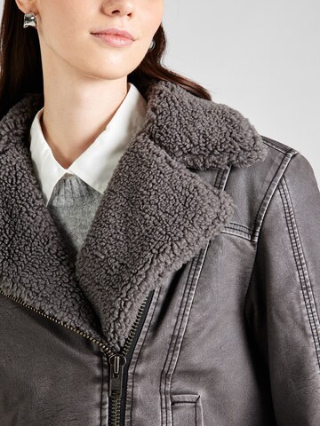 mbym - Chaqueta de entretiempo 'Sherlice-M' en negro