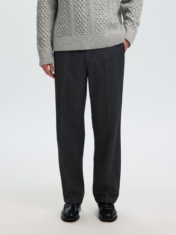 Regular Pantalon SELECTED en gris : devant