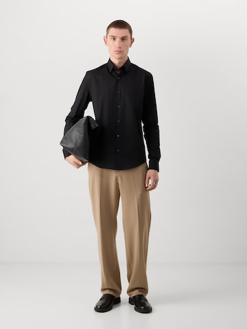 Calvin Klein Regular Fit Paita 'Essential' värissä musta