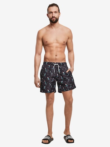 Urban Classics Badeshorts in Schwarz