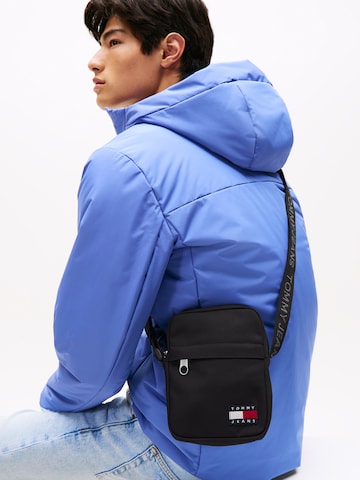 Sac à bandoulière 'ESS' Tommy Jeans en noir