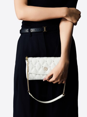 Victoria Hyde Skuldertaske 'Pearl Bag' i hvid