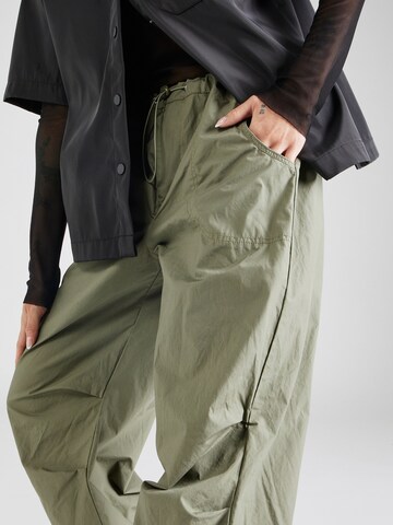 Loosefit Pantalon 'TOGGLE' Cotton On en vert