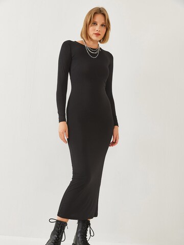 Bianco Lucci Рокля в черно