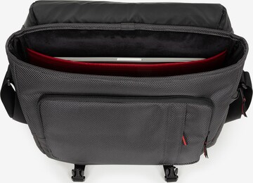 pilka EASTPAK „Messenger“ stiliaus rankinė