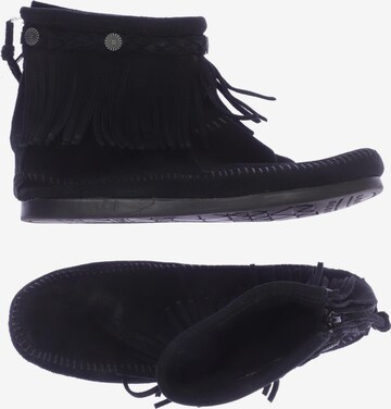 Minnetonka Dress Boots in 40,5 in Black: front