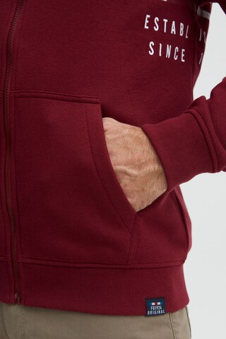 FQ1924 Kapuzensweatshirt in Rot