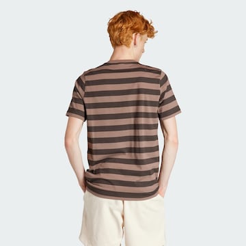 ADIDAS ORIGINALS T-Shirt 'Nice Striped' in Braun