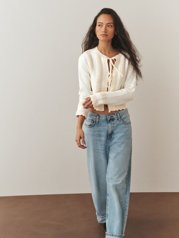 Next Πλεκτή ζακέτα σε μπεζ