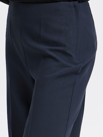 Regular Pantalon à plis 'ABIGAIL' Fransa en bleu