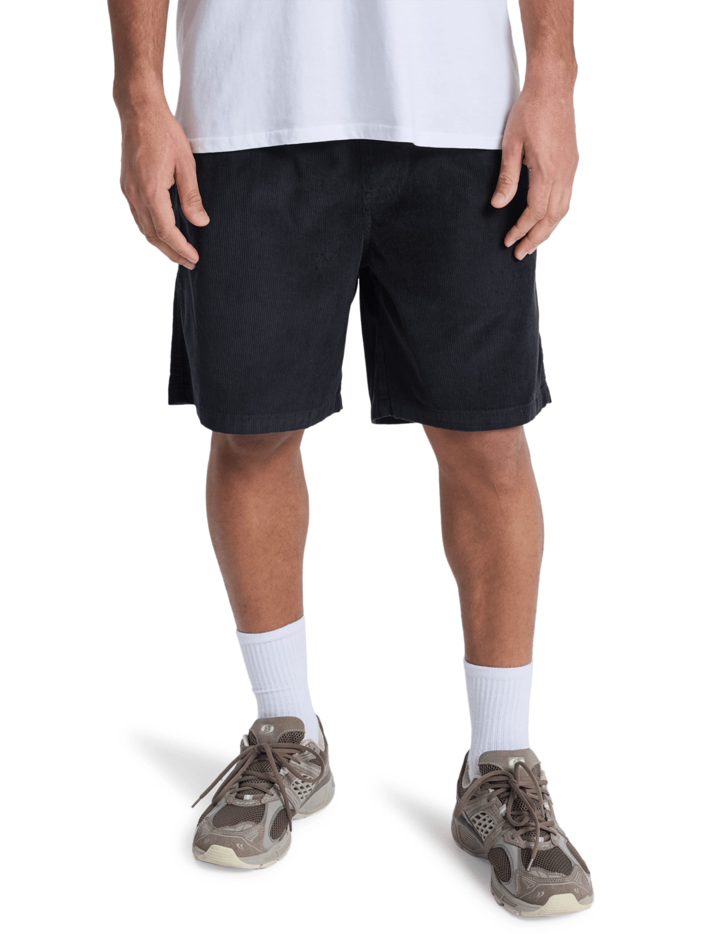 QUIKSILVER Workout Pants 'Taxer 18' in Black: front