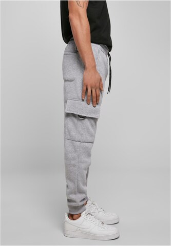 SOUTHPOLE Tapered Cargo Pants in Grey