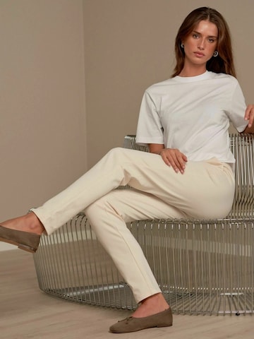TEESHOPPEN - regular Pantalón 'Haylie' en beige