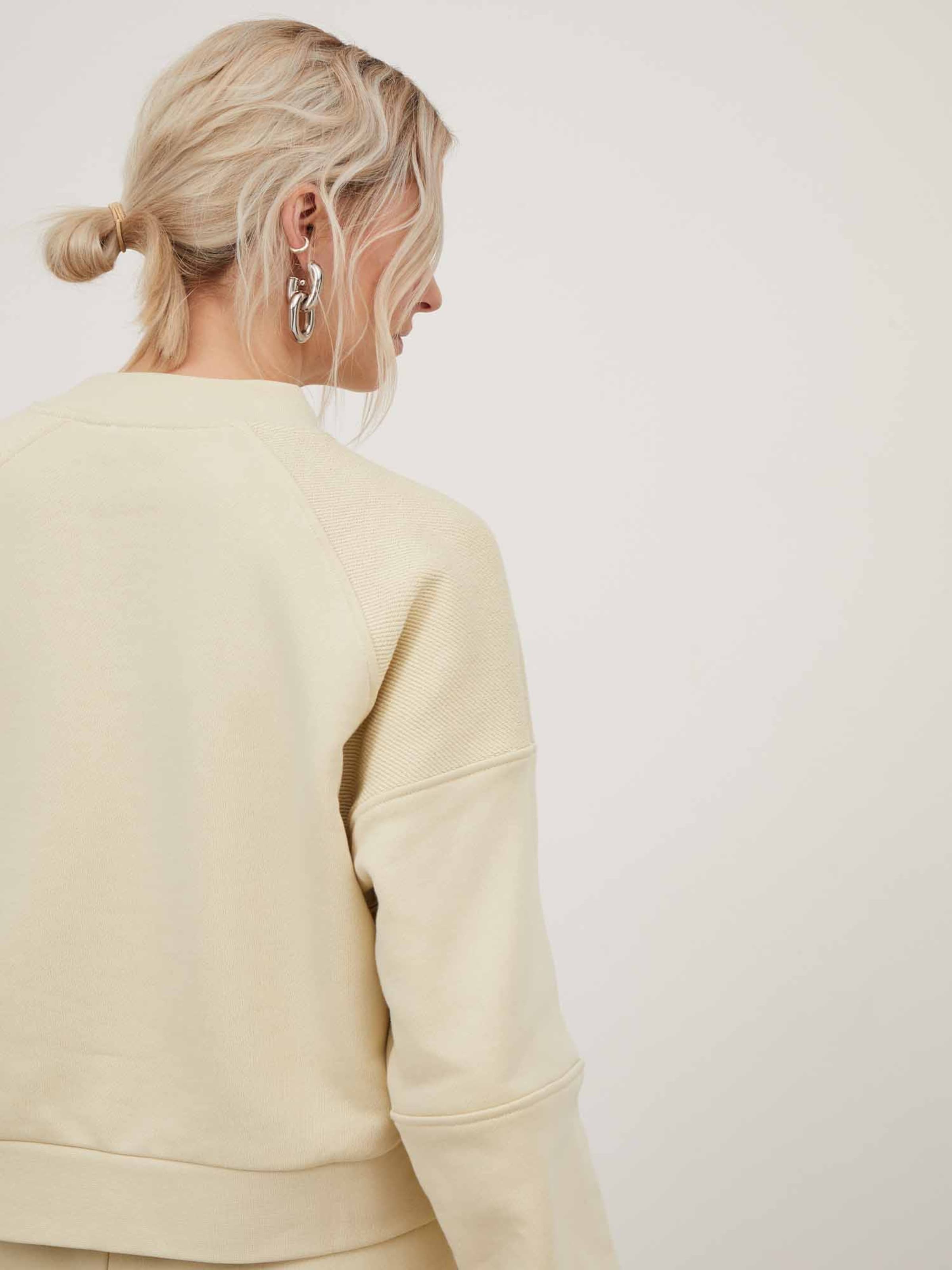 Vêtements Sweat-shirt 'Thassia' LeGer by Lena Gercke en Crème 