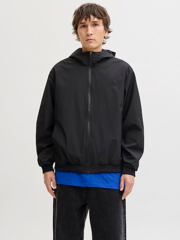 JACK & JONES Overgangsjakke 'JJECHARGE' i sort: forside