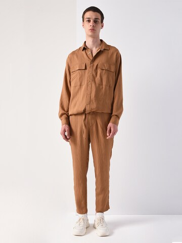 Antioch Hausanzug in Beige: Vorderseite