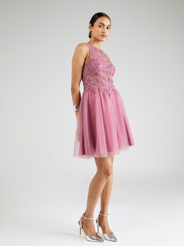 Robe de cocktail Laona en rose : devant