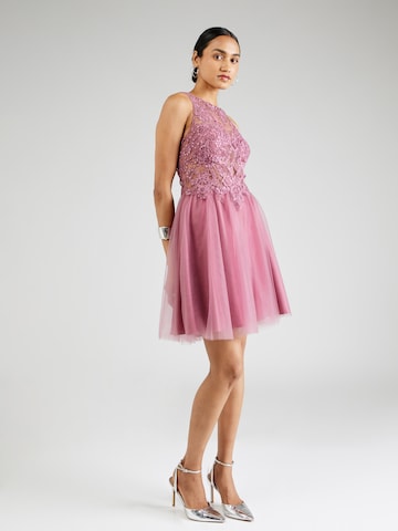 Robe de cocktail Laona en rose : devant