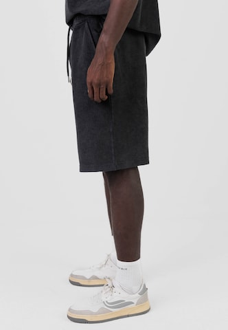 Kleinigkeit - Regular Calças em preto