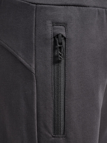 Hummel Tapered Broek in Grijs