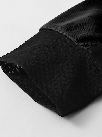 MEETWEE Performance Shirt in Black