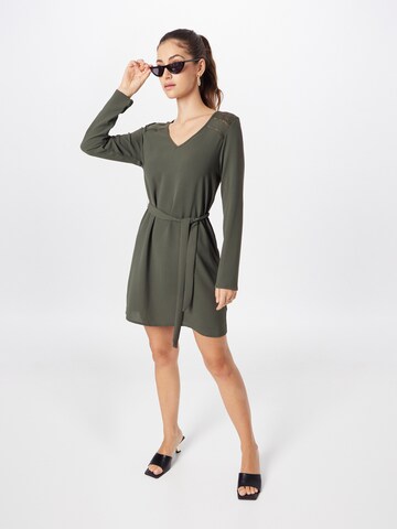 Robe 'Jenny' ABOUT YOU en vert