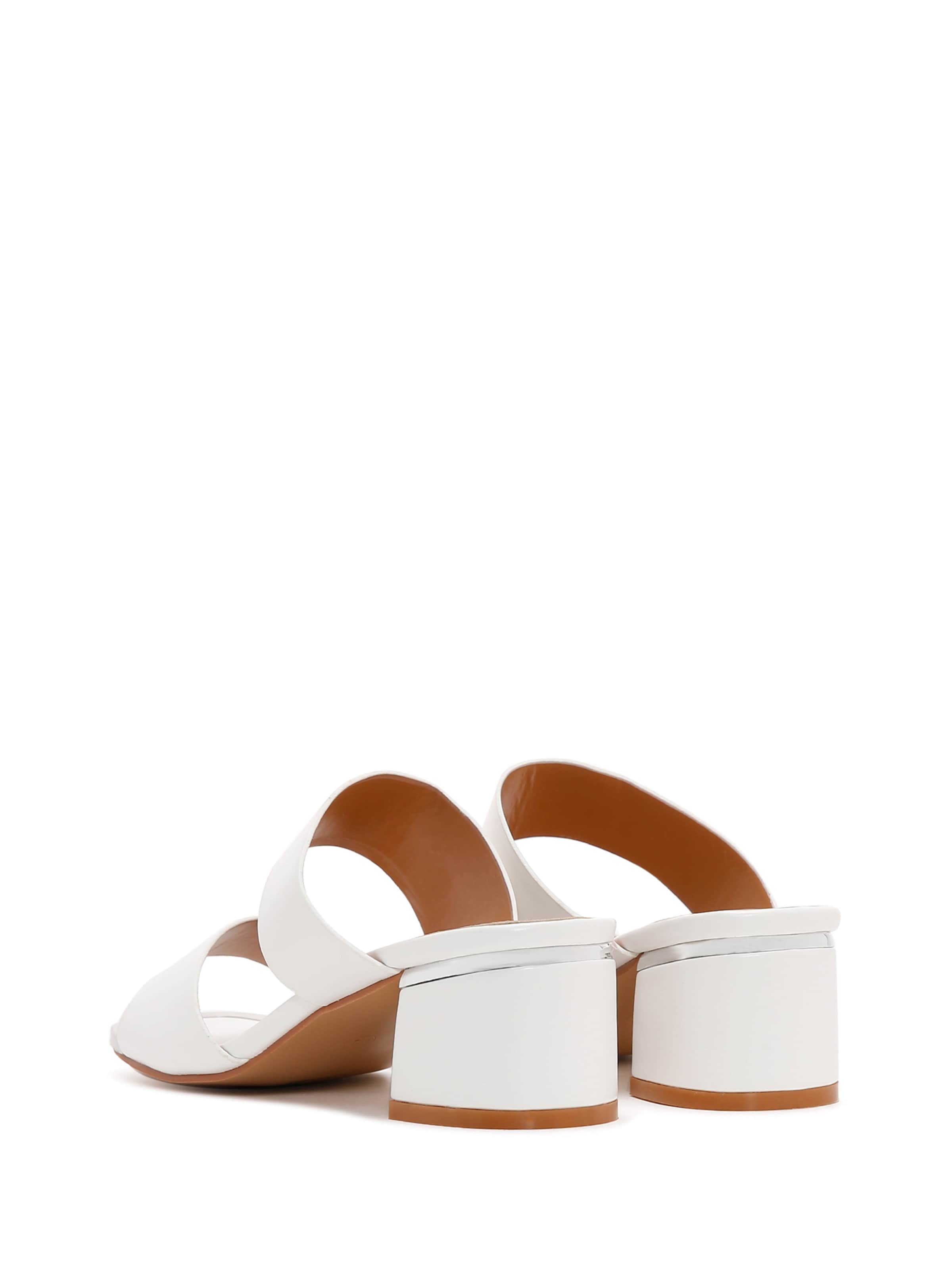 Zoccoletto di Derimod in bianco