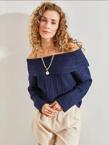Pullover di Bianco Lucci in blu: frontale