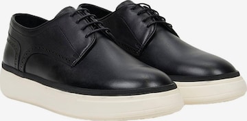 Chaussure à lacets 'Spitze' Desa en noir : devant