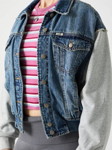 GUESS Jacke in Blau