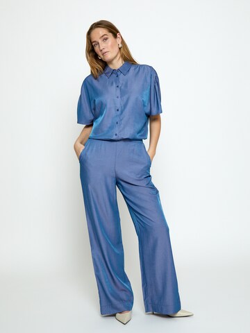 Peppercorn - Pierna ancha Pantalón 'Bea' en azul: frente