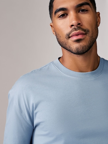 T-Shirt Next en bleu