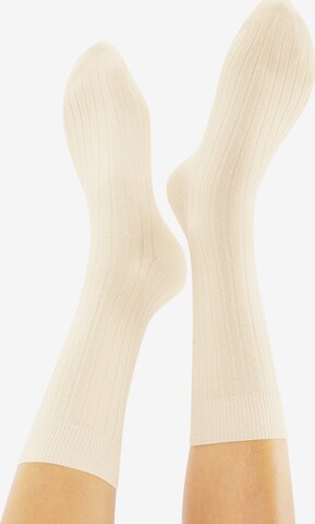 CHEERIO* Socks 'TOUGH GUY 4P' in White