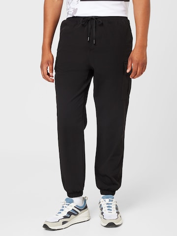 Redefined Rebel Tapered Cargo Pants 'Patrick' in Black: front