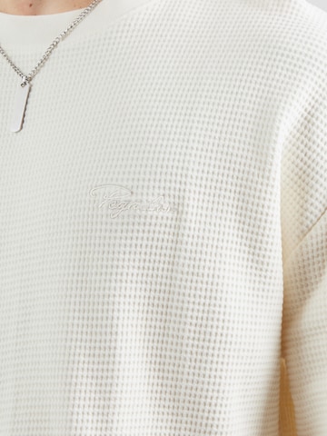 Tricou de la Pegador pe bej