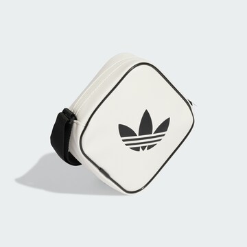 Sac à bandoulière 'Adicolor Classic' ADIDAS ORIGINALS en blanc