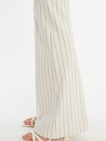Regular Pantalon Ana Alcazar en beige
