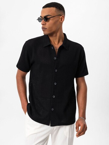 Antioch Comfort fit Button Up Shirt in Black: front
