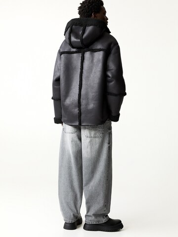 Pull&Bear Jacke in Schwarz