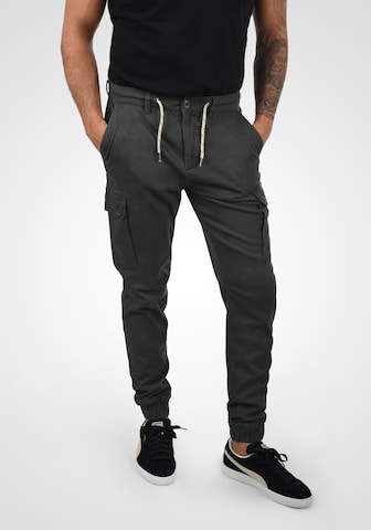 BLEND Regular Cargo Pants 'Sellini' in Grey: front