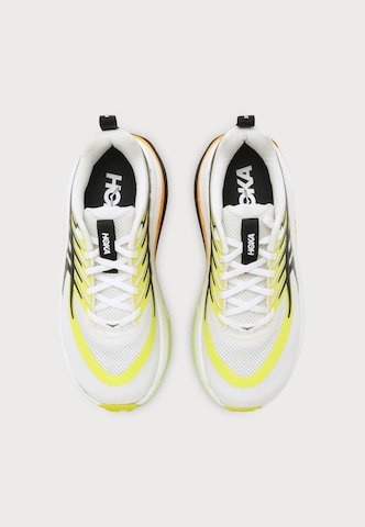 HOKA Poolsaabas 'Stinson 8', värv valge