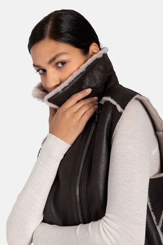 Werner Christ Bodywarmer 'Paulina' in Bruin