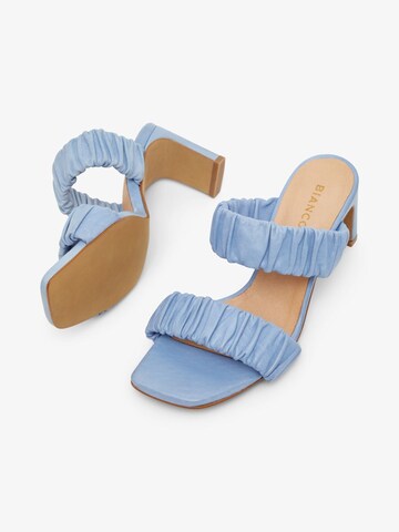 Bianco Sandalen met riem 'FABLE' in Blauw