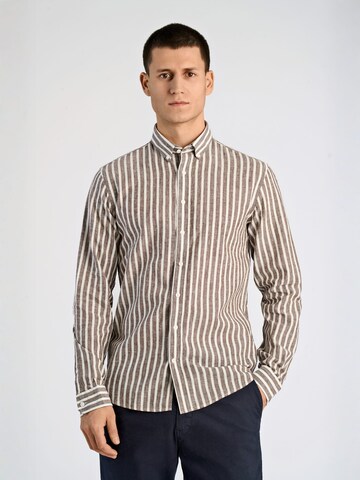 Coupe regular Chemise Lindbergh en marron