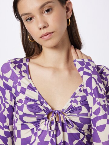 Monki Shirt in Beige