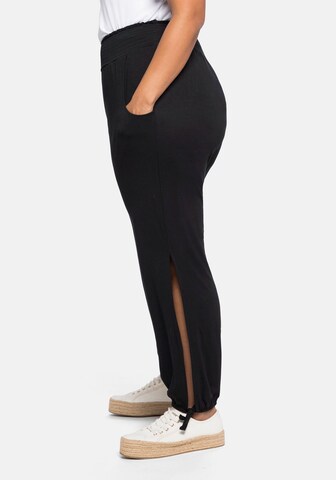 SHEEGO Tapered Broek in Zwart