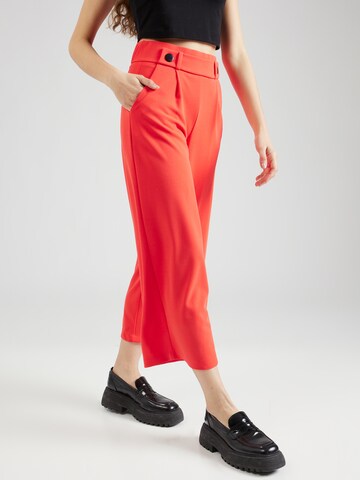 JDY Zvonové kalhoty Kalhoty se sklady v pase 'GEGGO' – červená: přední strana