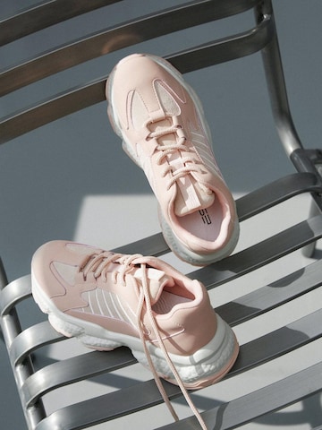 ES8 Sneakers in Pink