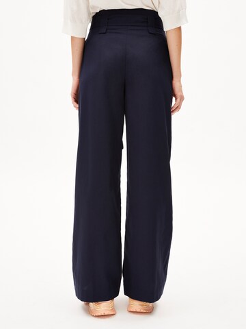 Wide Leg Pantalon à pince 'MORENA' ARMEDANGELS en bleu